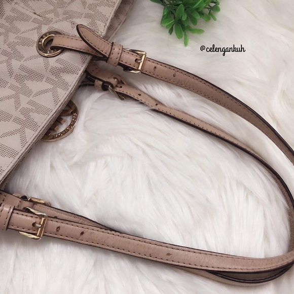 💕EUC Michael Kors Signature Tote Bag - Picture 5 of 8